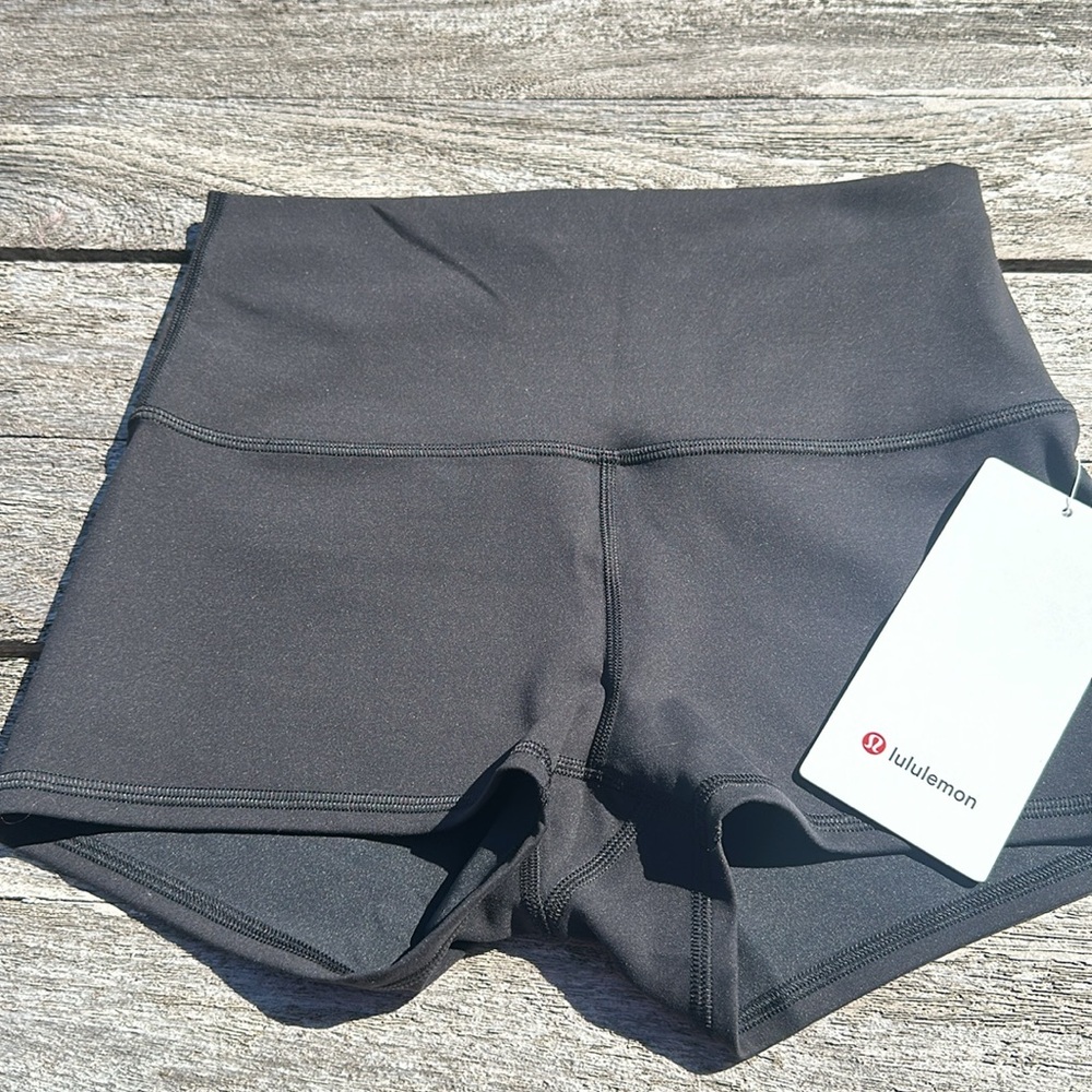 Lululemon Wunder Train High-Rise Short 2" black size 6 NWT - Picture 4 of 7